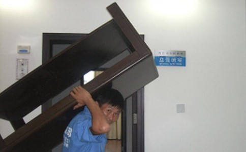 成都搬家时如何避免家具损坏